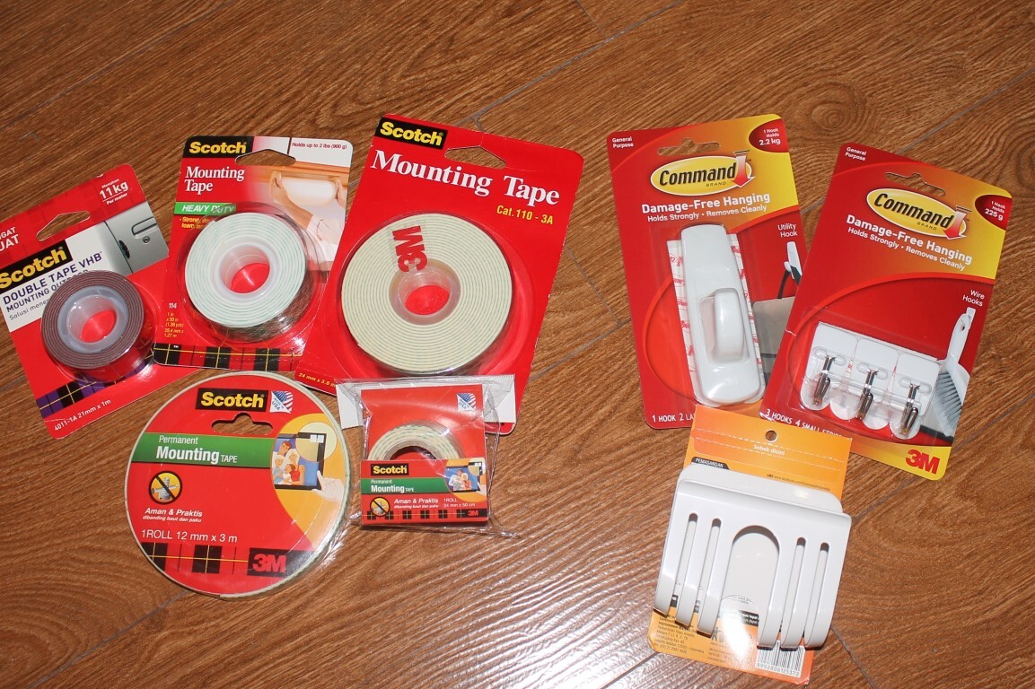 Mommies Daily - Cara Praktis Menempel Hiasan Dinding - Mommies Mommies Daily - Cara Praktis Menempel Hiasan Dinding - Mommies